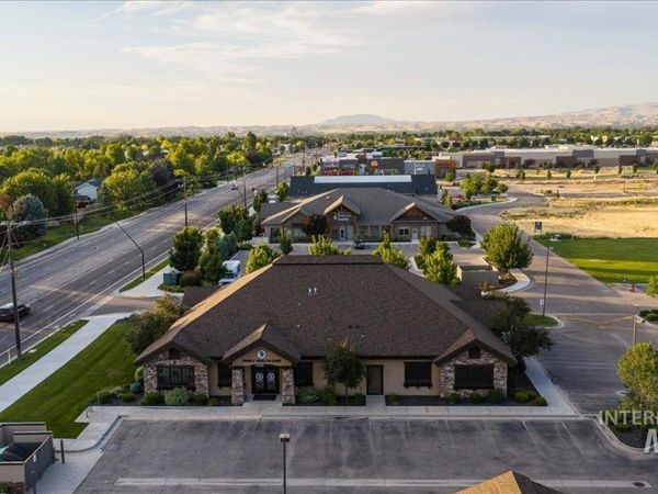 1588 W. Cayuse Creek Drive, Meridian, ID 83646