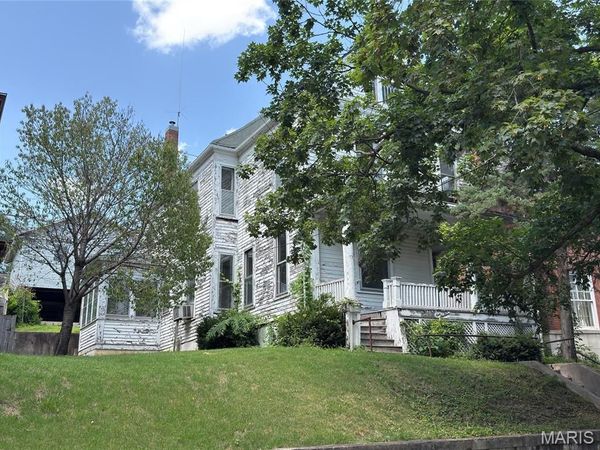 914-914 A Center Street , Hannibal, MO 63401