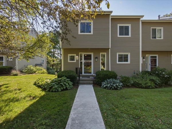 E11 Stonehedge Drive, South Burlington, VT 05403