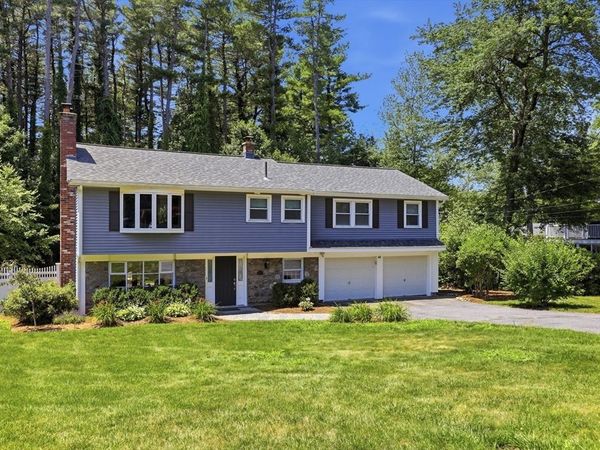 42 Ledgewood Rd., Framingham, MA 01701