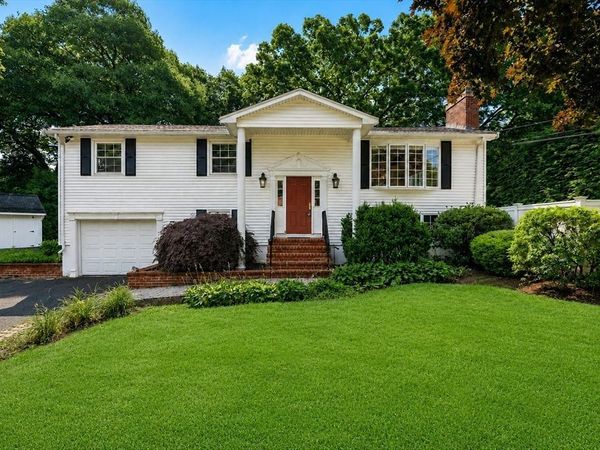 114 Albemarle, Norwood, MA 02062