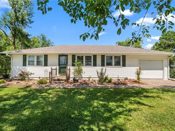 18955 E 54 Highway, Nevada, MO 64772