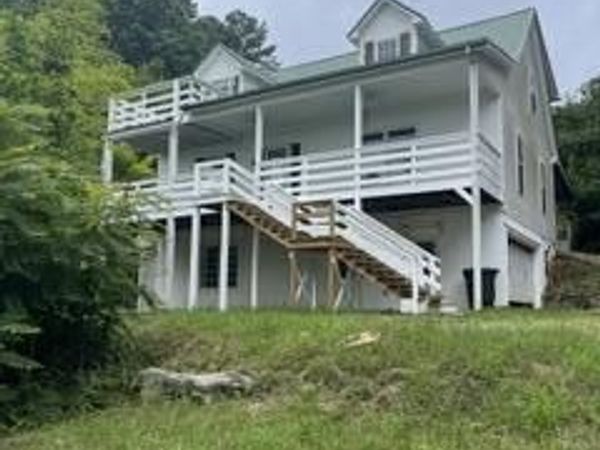 2425 Promise Lane, White Pine, TN 37890