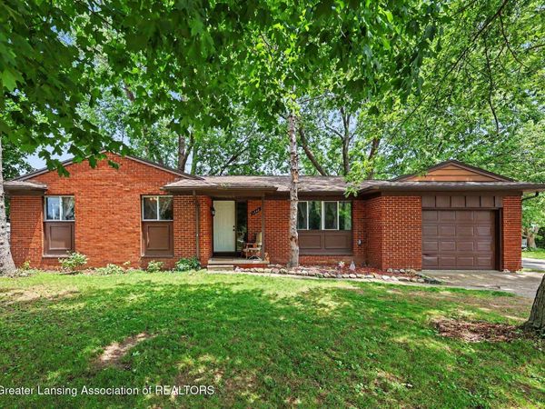 1546 Grayfriars Avenue, Holt, MI 48842