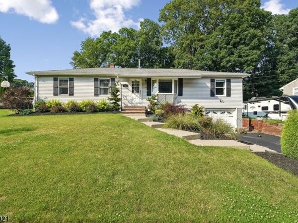 22 Summit Rd, Jefferson, NJ 07438