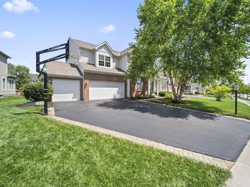 236 Balsamine Drive, Powell, OH 43065 Photo 5