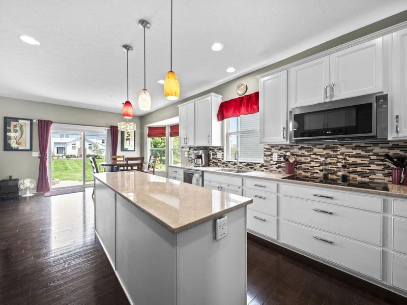 236 Balsamine Drive, Powell, OH 43065 Photo 8