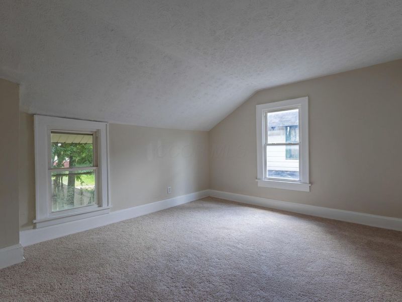 1574 Isabel Avenue , Columbus, OH 43211 Photo 16