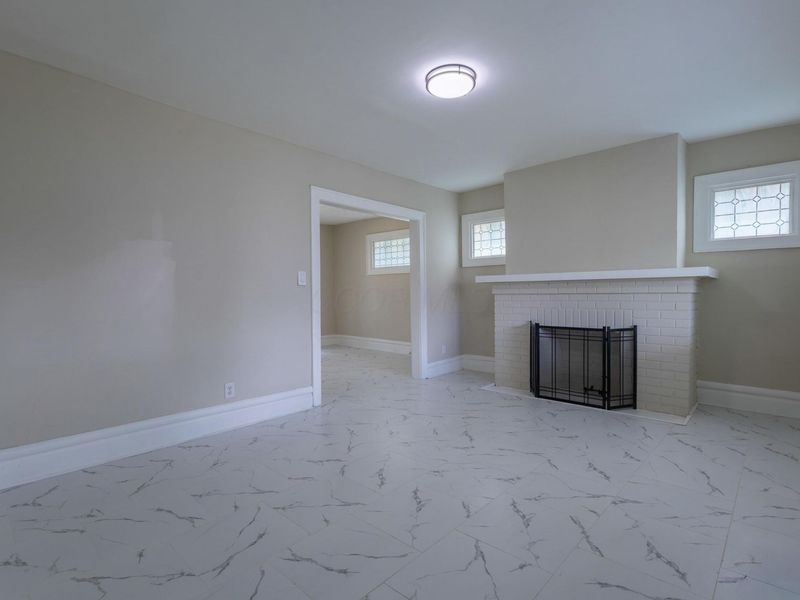 1574 Isabel Avenue , Columbus, OH 43211 Photo 6