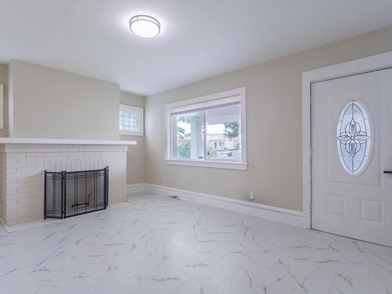 1574 Isabel Avenue , Columbus, OH 43211 Photo 7