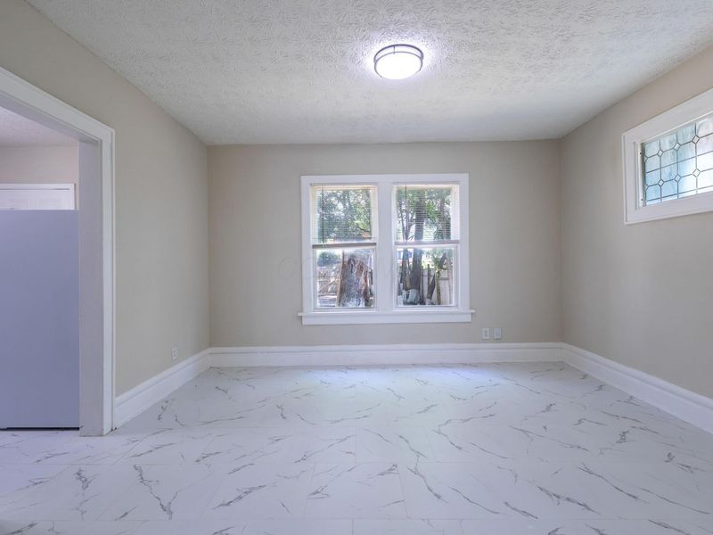 1574 Isabel Avenue , Columbus, OH 43211 Photo 9