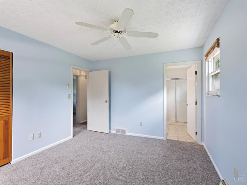 725 Pine Ridge Road, Miami Twp, OH 45150 Photo 13
