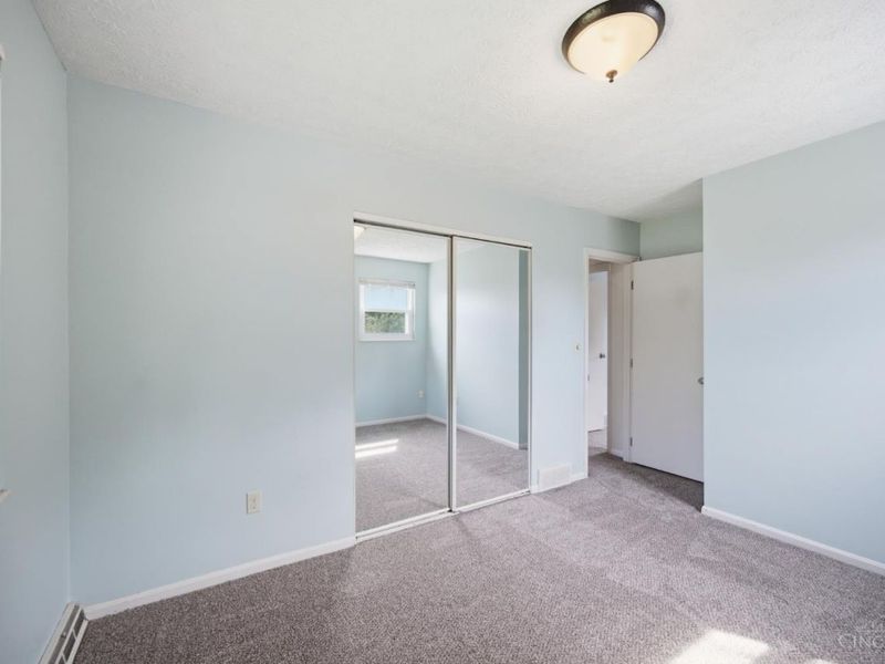 725 Pine Ridge Road, Miami Twp, OH 45150 Photo 15