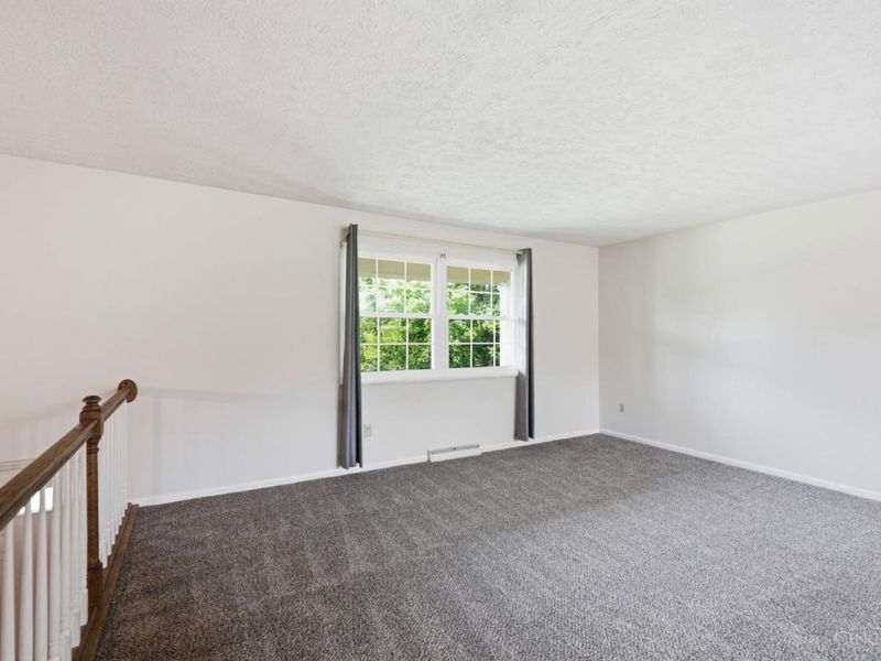 725 Pine Ridge Road, Miami Twp, OH 45150 Photo 4