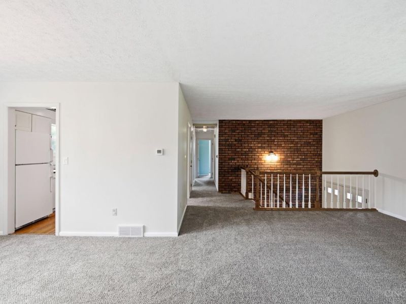 725 Pine Ridge Road, Miami Twp, OH 45150 Photo 6
