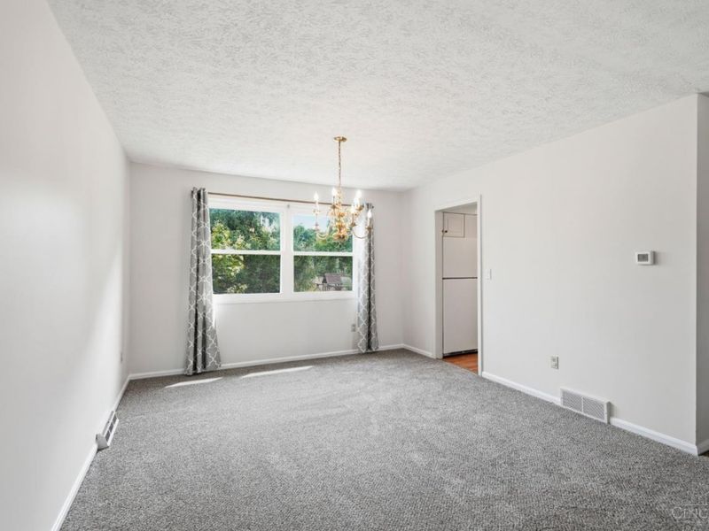 725 Pine Ridge Road, Miami Twp, OH 45150 Photo 7