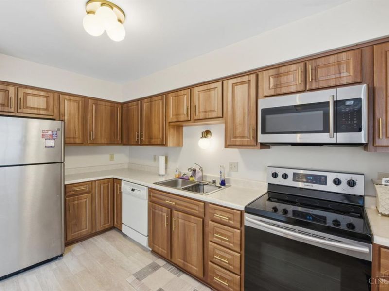 2677 Montana Avenue, Unit 23, Cincinnati, OH 45211 Photo 12