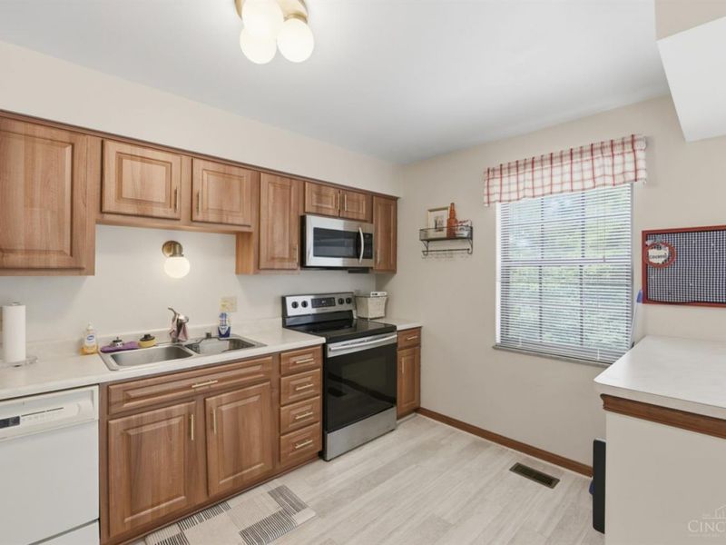 2677 Montana Avenue, Unit 23, Cincinnati, OH 45211 Photo 9