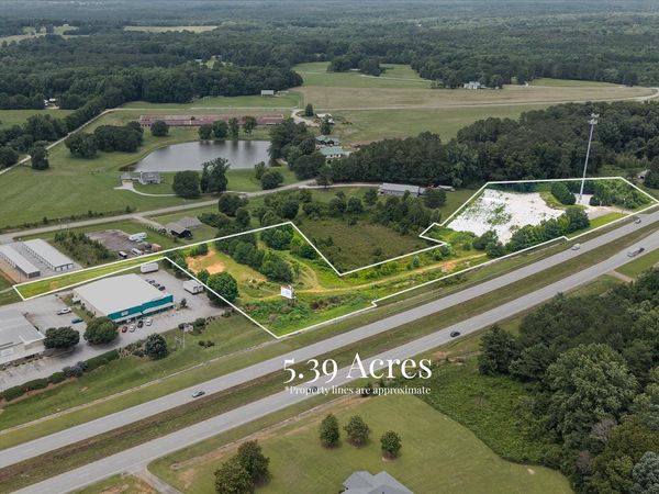 1040 N 27 Highway, Carrollton, GA 30116