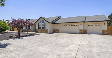 3820 Center Drive, Carson City, NV 89701 Photo