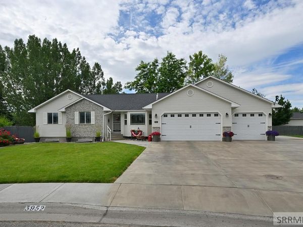 3952 E Deer Creek, IDAHO FALLS, ID 83401