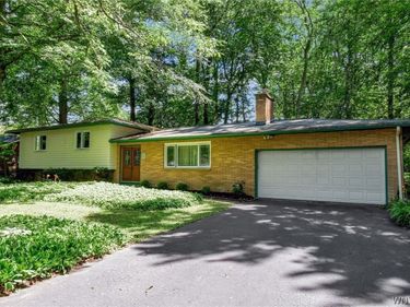 303 Hilltop Drive, Elma, NY 14059
