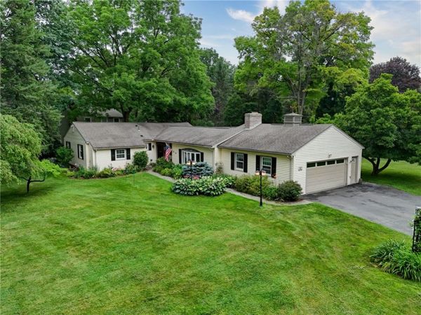 42 Sunset Boulevard, Pittsford, NY 14534