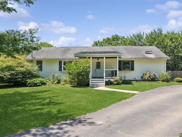 6205 Alvahs Lane , Cutchogue, NY 11935