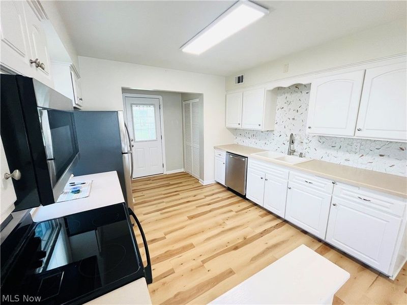 7179 Parma Park Boulevard, Parma, OH 44130 Photo 14