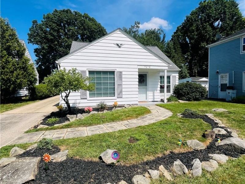 7179 Parma Park Boulevard, Parma, OH 44130 Photo 2