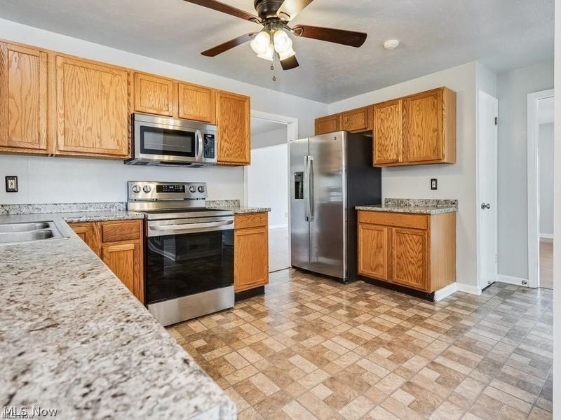 2348 Saybrook Road, University Heights, OH 44118 Photo 16