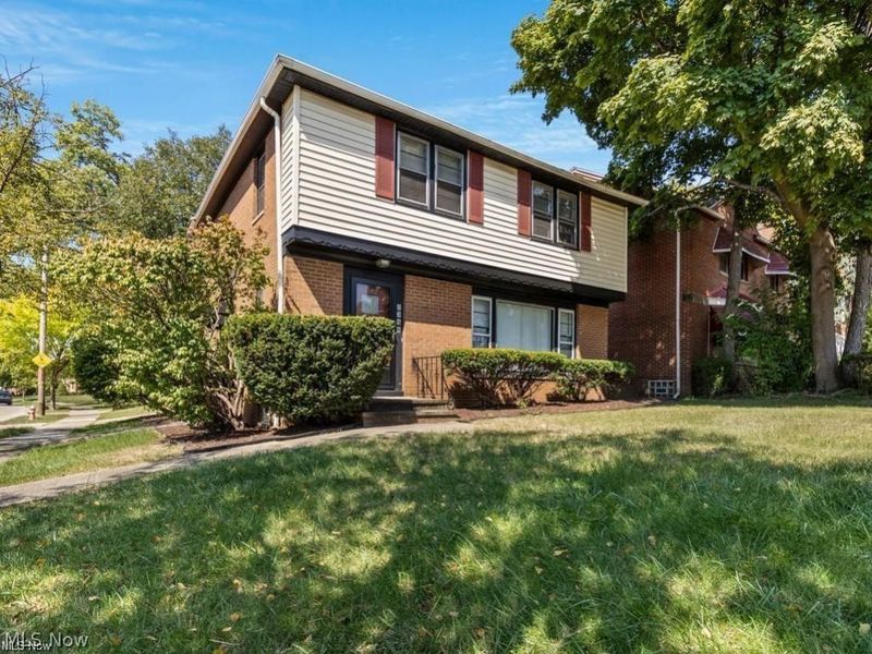 2348 Saybrook Road, University Heights, OH 44118 Photo 2