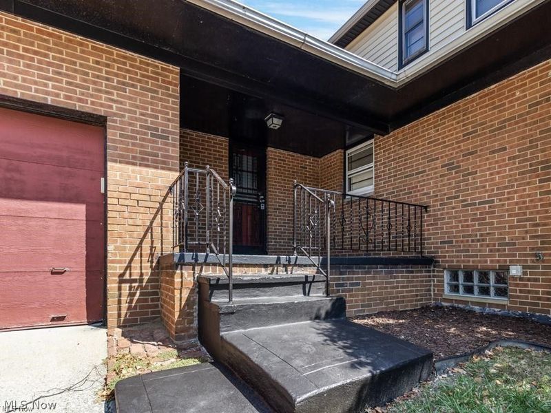 2348 Saybrook Road, University Heights, OH 44118 Photo 4