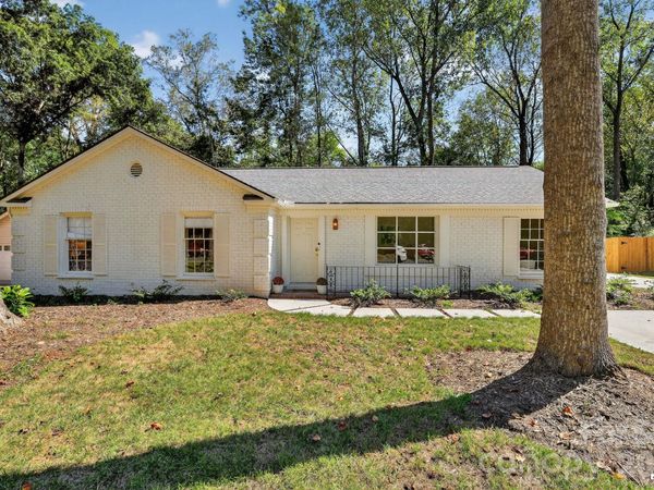 7107 Valley Haven Drive, Charlotte, NC 28211
