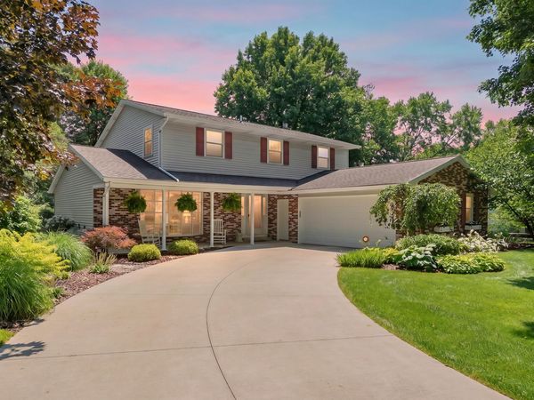 6901 Hickory Point Drive W, Portage, MI 49024