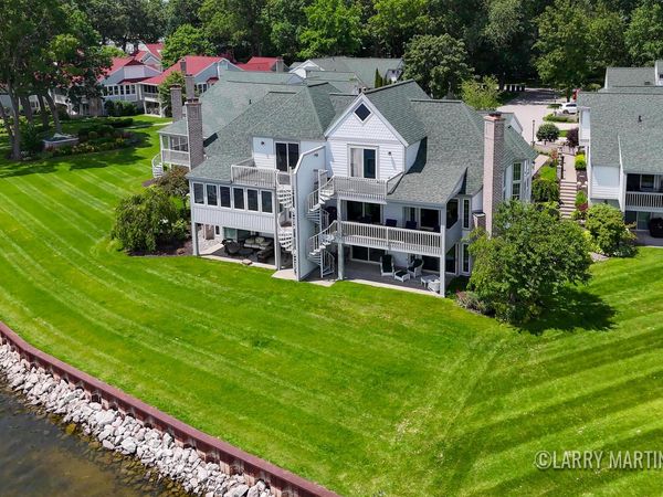 16952 Landing Drive, Spring Lake, MI 49456
