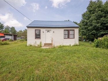 9754 Southwestern Boulevard, Angola, NY 14006
