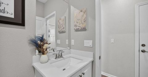 1160 Lavande Dr, Roseville, CA 95747 Photo