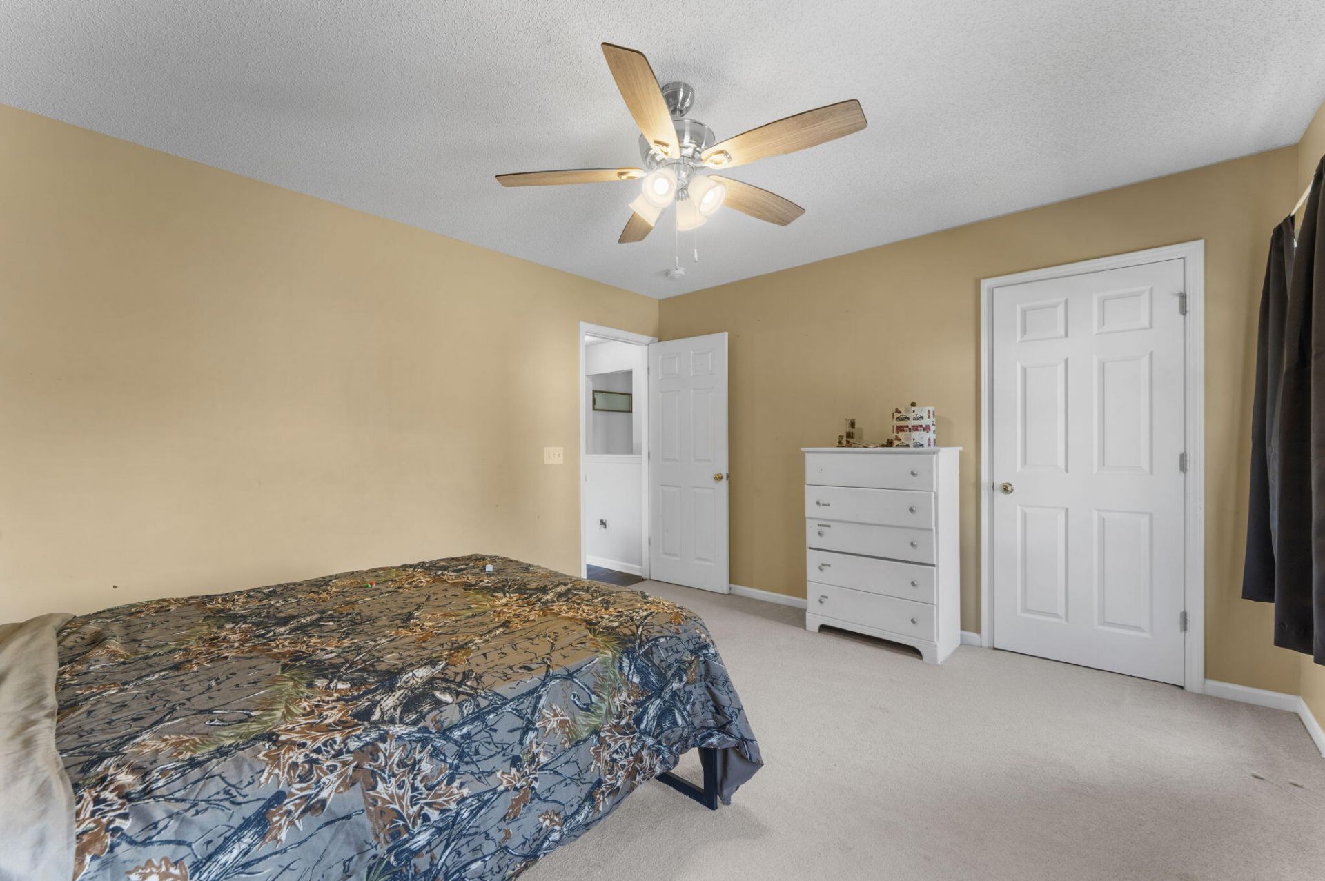 2030 Robin Wood Boulevard Photo 20