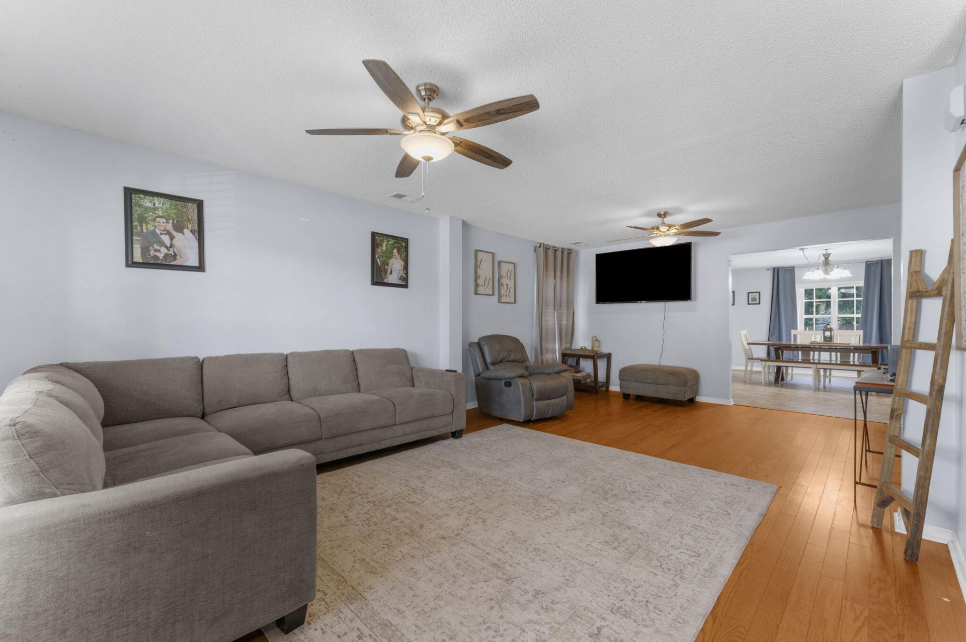 2030 Robin Wood Boulevard Photo 3