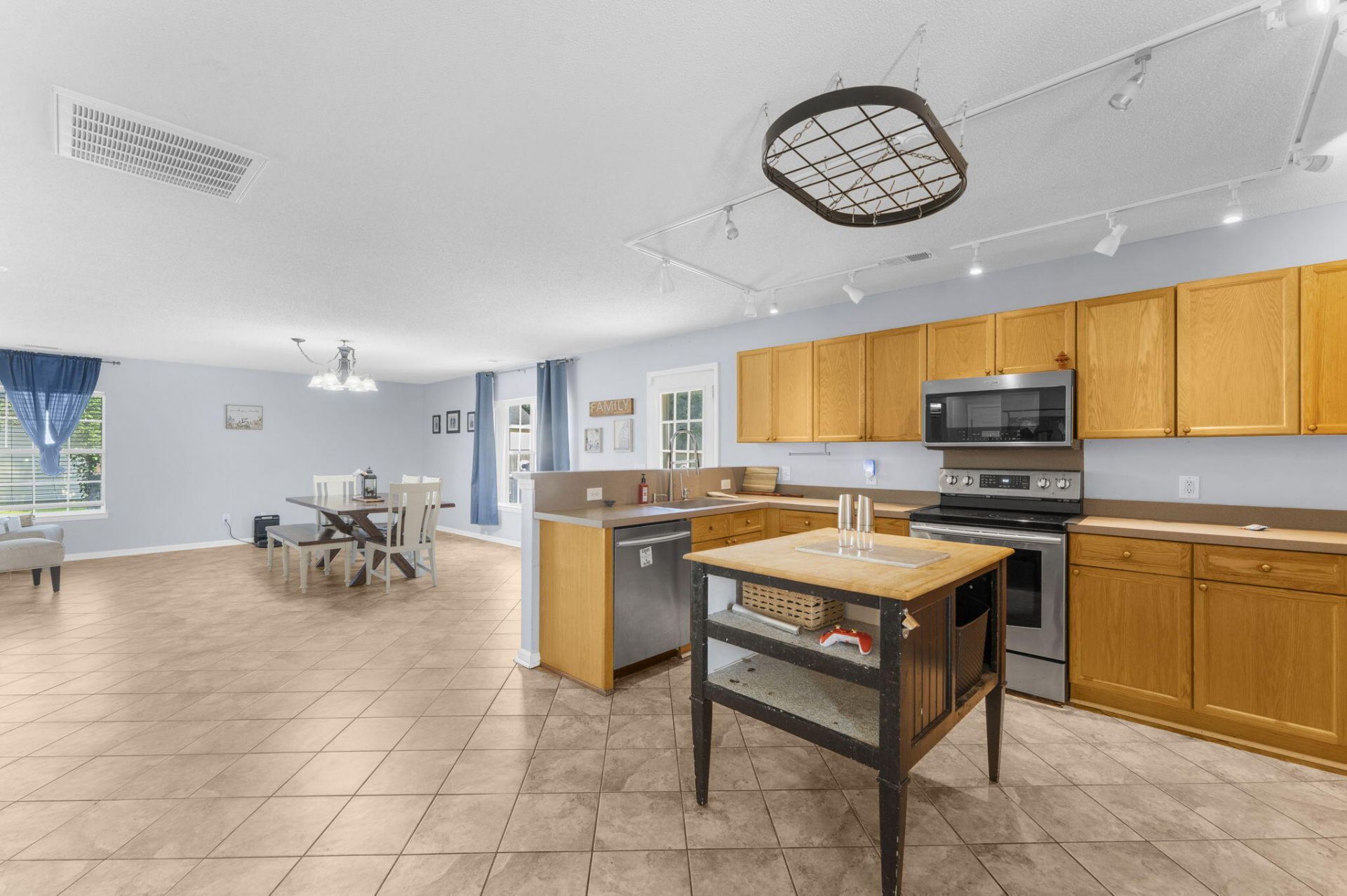 2030 Robin Wood Boulevard Photo 9