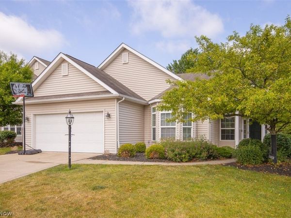 14450 Baywood Lane, Strongsville, OH 44136