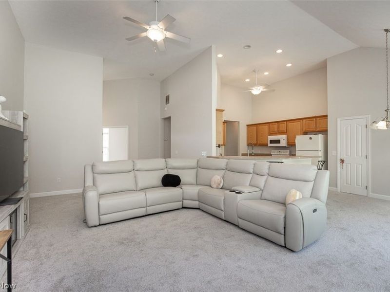14450 Baywood Lane, Strongsville, OH 44136 Photo 3