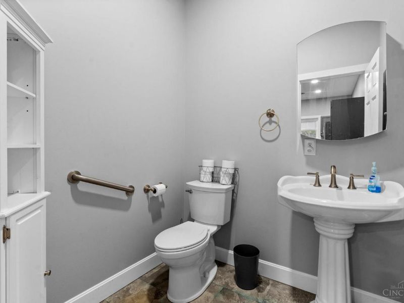 80 Circle Drive, New Vienna, OH 45159 Photo 11