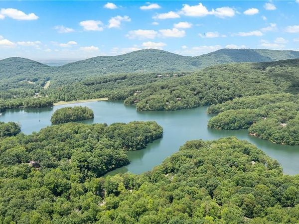 37 Petit Ridge Drive , Big Canoe, GA 30143