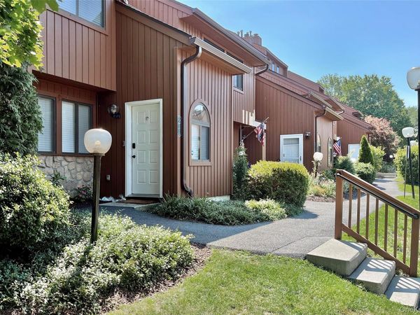 212 Falcon Court , Poughkeepsie, NY 12603