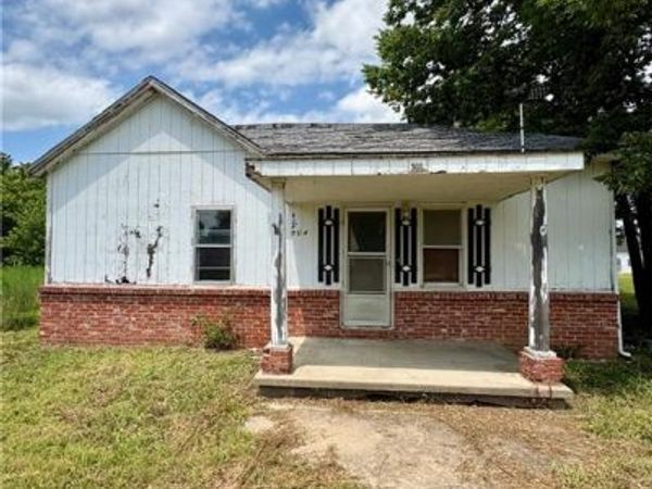 214 Chestnut Street, Mound City, KS 66056