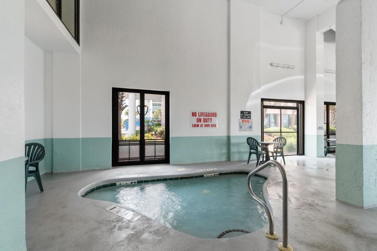 2500 N Ocean Blvd.  Photo 37