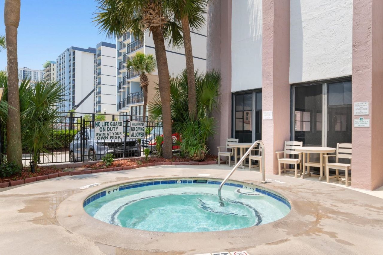 2500 N Ocean Blvd.  Photo 39