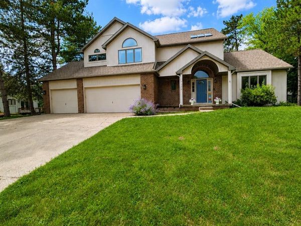 4215 Mariner Lane, Okemos, MI 48864